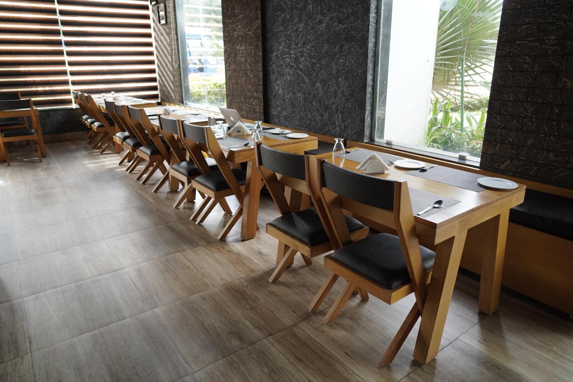 Kent Baywatch Suites Kochi Ngoại thất bức ảnh